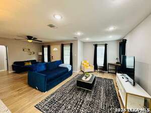 Building Photo - 1035 W Wildwood Dr