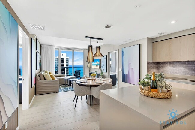 Building Photo - 4010 S Ocean Dr