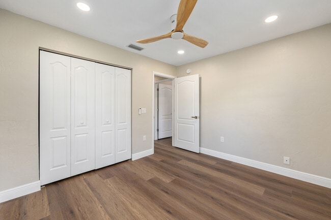 Building Photo - 6523 NW 109th Pl