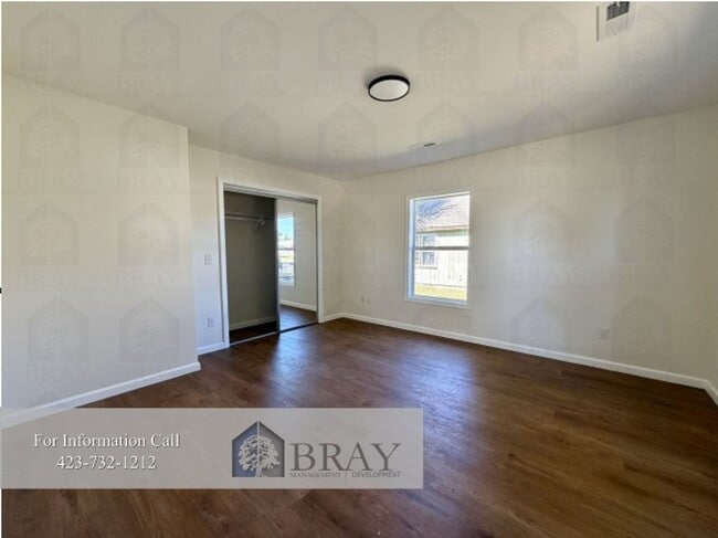 Building Photo - Fully Renovated 2BR Home in Kingsport – St...