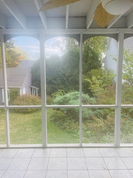 Building Photo - 1004 Pearl St