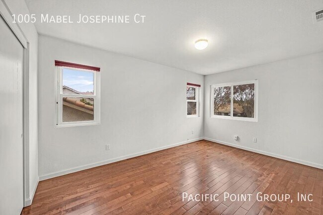 Building Photo - 1005 Mabel Josephine Ct