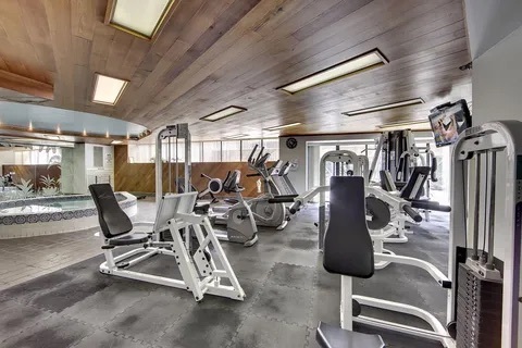 Fitness Room - 26 10th St W