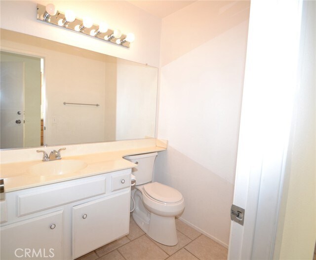 Building Photo - 2621 Plaza del Amo