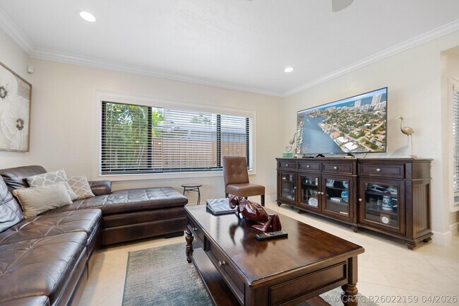 Building Photo - 3211 Seaward Dr
