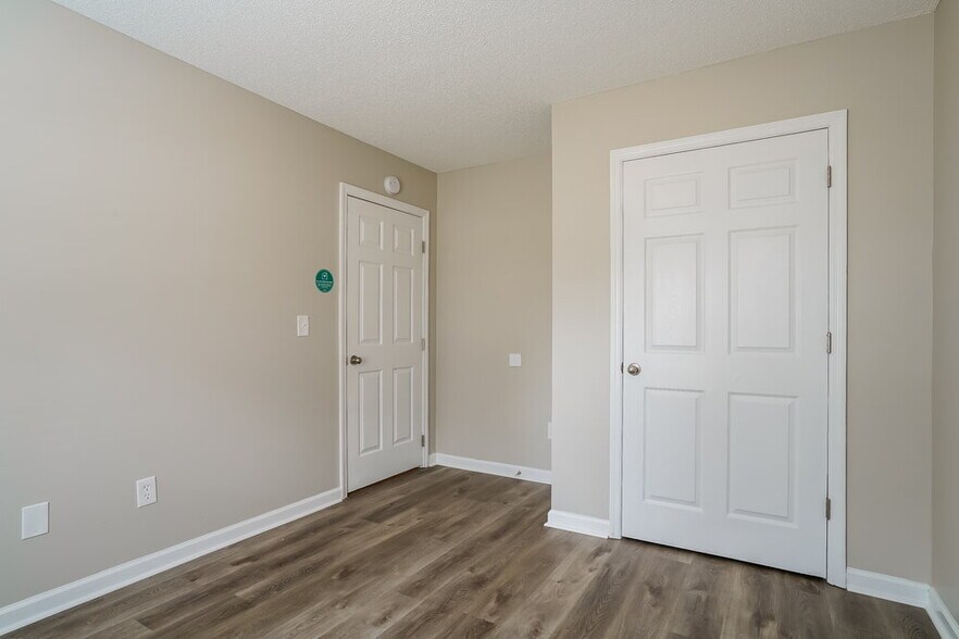 Building Photo - 1109 Ujamaa Dr