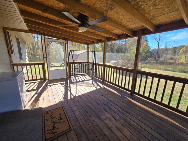 Building Photo - NEW LISTING!!!!!