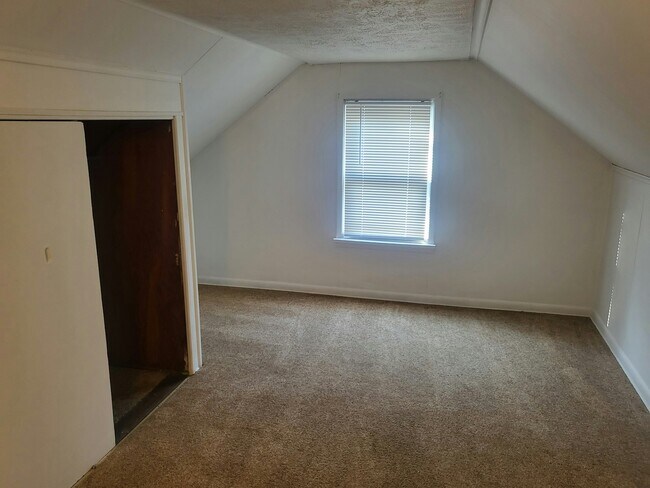 Building Photo - 259 Pleasant Dr