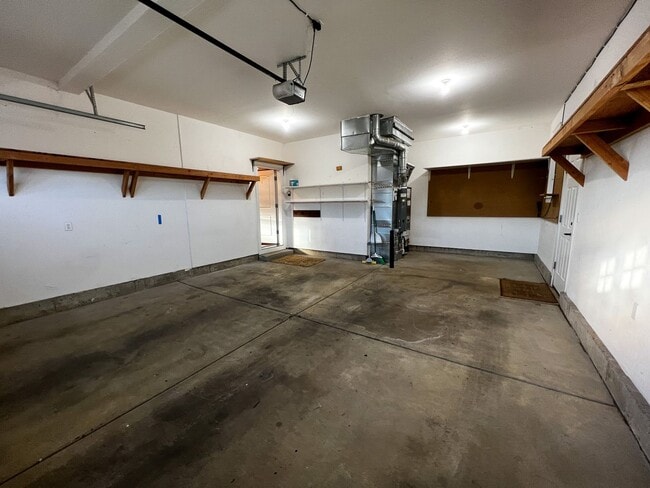 Building Photo - 1164 SW Sequoia Ln
