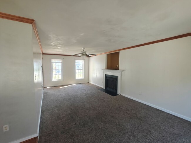 Building Photo - 4037 Birdbrook Dr