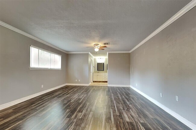 Building Photo - 27205 Kane Ln