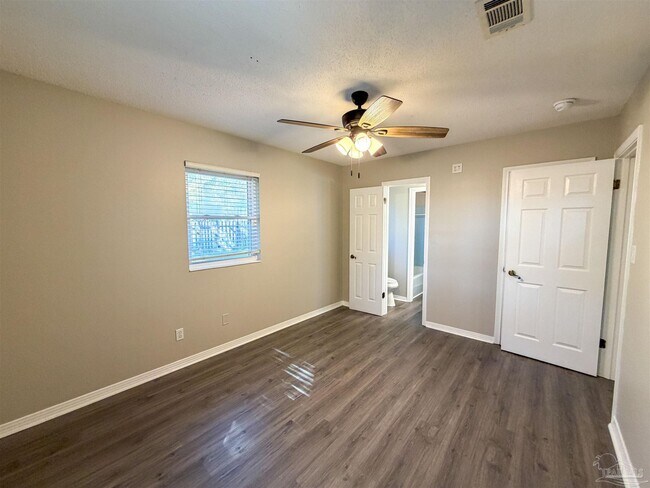 Building Photo - 1965 Brentco Rd