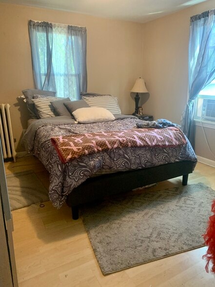 Building Photo - 94 Walnut St