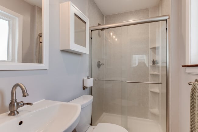 Building Photo - 1311 E Euclid Ave