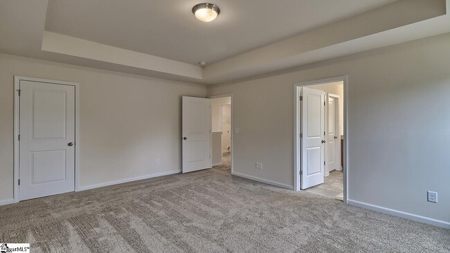 Building Photo - 16 Corsica Ct