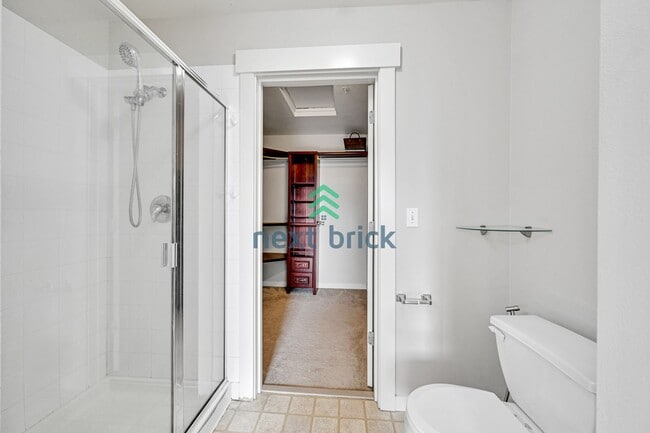 Building Photo - 3 BED & 3.5 BATH FOR RENT