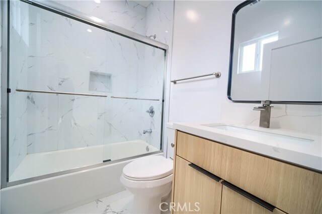 Building Photo - 259 S Ave 54