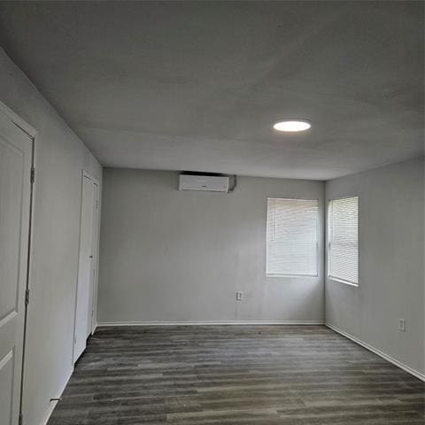 Building Photo - 1403 E 4th Ave