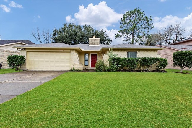 Building Photo - 2323 Grindstone Ln