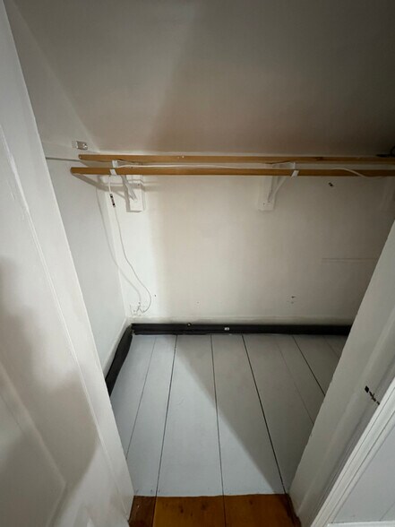 Building Photo - 56 Lock St