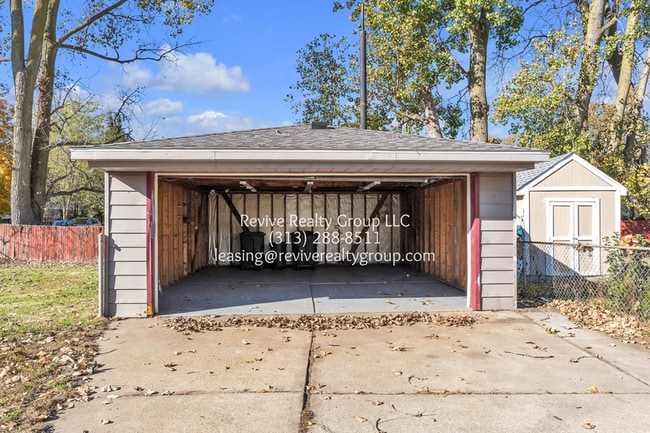 Building Photo - 15796 Kerstyn St