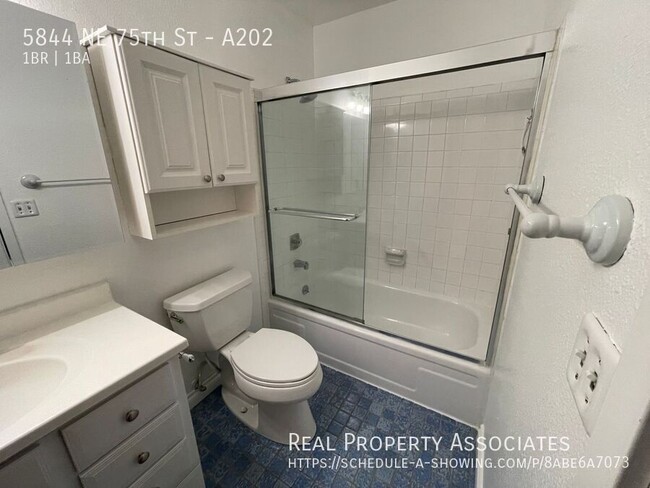 Building Photo - Pet Friendly 1 bed condo (incl:WSG + 1 par...