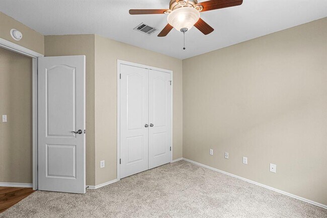 Building Photo - 7172 Ridge Oak Rd