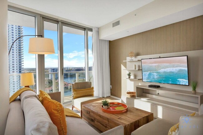 Building Photo - 4111 S Ocean Dr