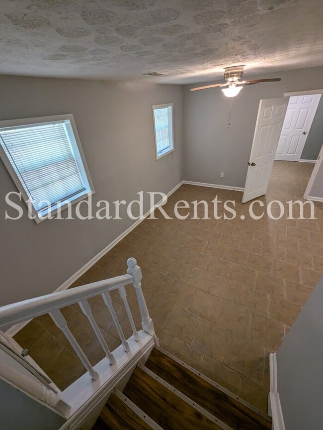 Building Photo - 4650 Aberdeen Ln