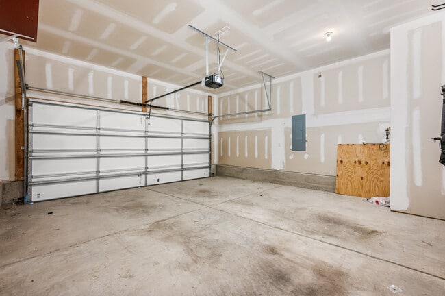 Building Photo - 4008 Passenger Pl