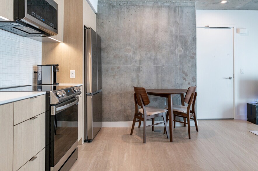 Building Photo - 1 Brady St