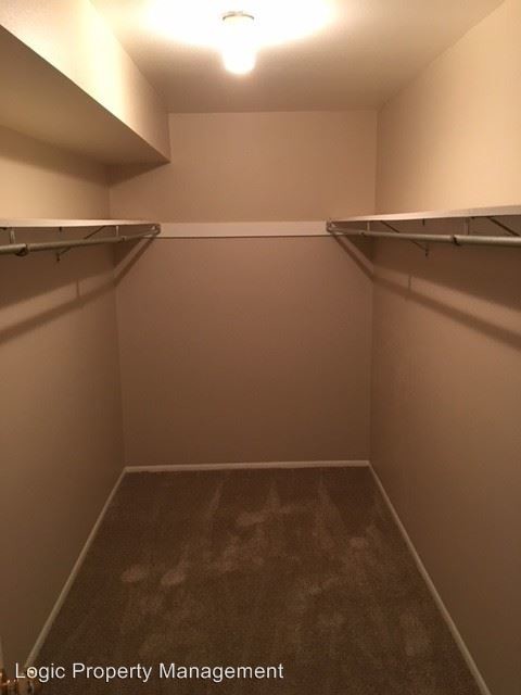 Building Photo - 435 E Creekside Cir