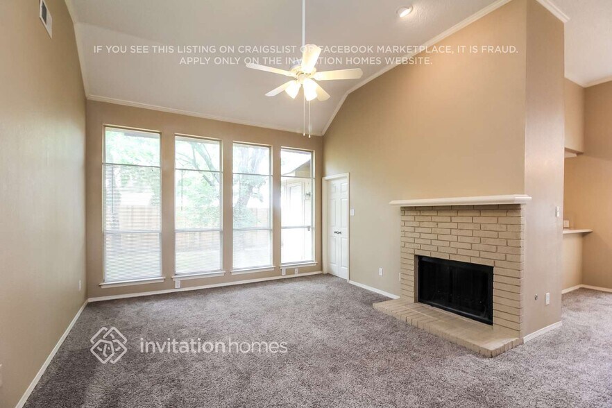 Building Photo - 12418 Summer Hill Dr
