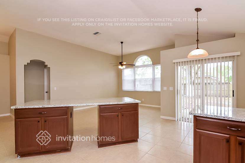 Building Photo - 6127 Weatherwood Cir