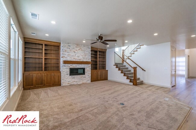 Building Photo - 7 Bedroom Home with 5 Car Garage
