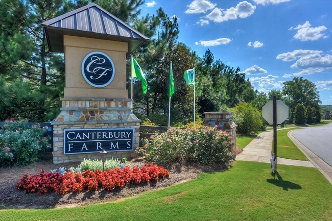 Building Photo - 3 Bedroom 2.5 Bath in Canterbury Farms!