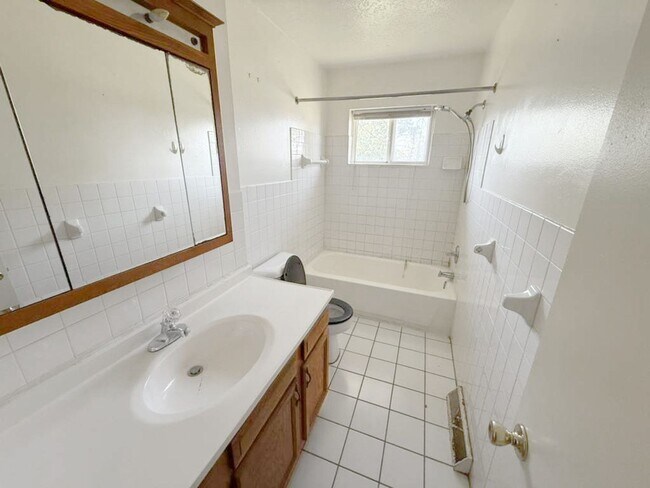 Building Photo - 4889 Banbury Ct