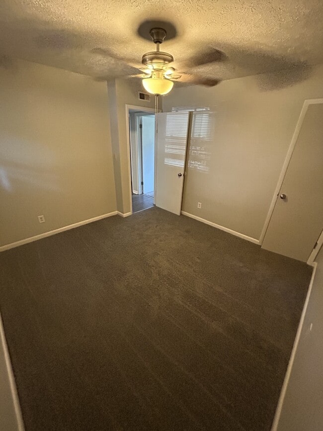 Building Photo - 3210 Tallywood Dr