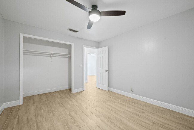 Building Photo - Charming 3-Bed, 2-Bath Home in Prime Fort Lauderdale!