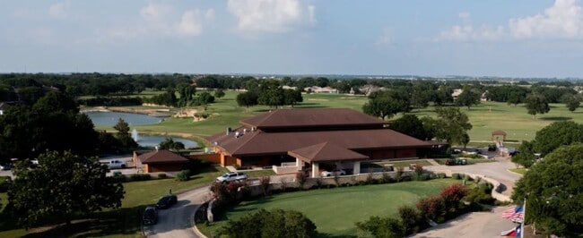 Building Photo - 105 Golden Bear Dr