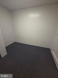 Building Photo - 304 N Front St