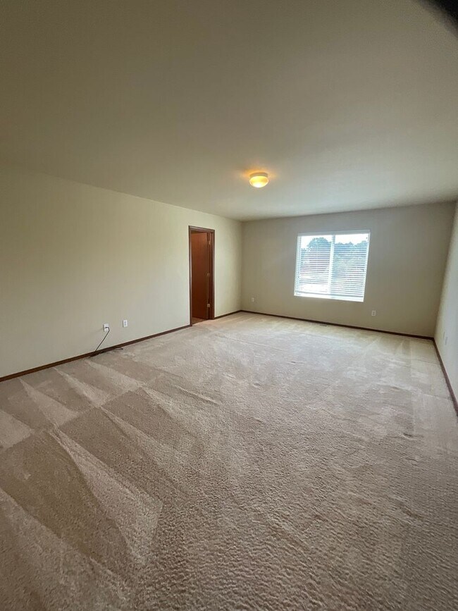 Building Photo - Charming 3-Bedroom Home for Rent