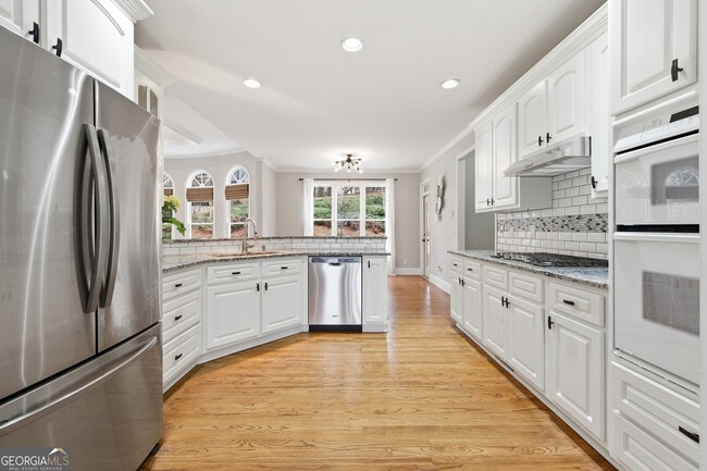Building Photo - 2570 Wood Creek Ct NE