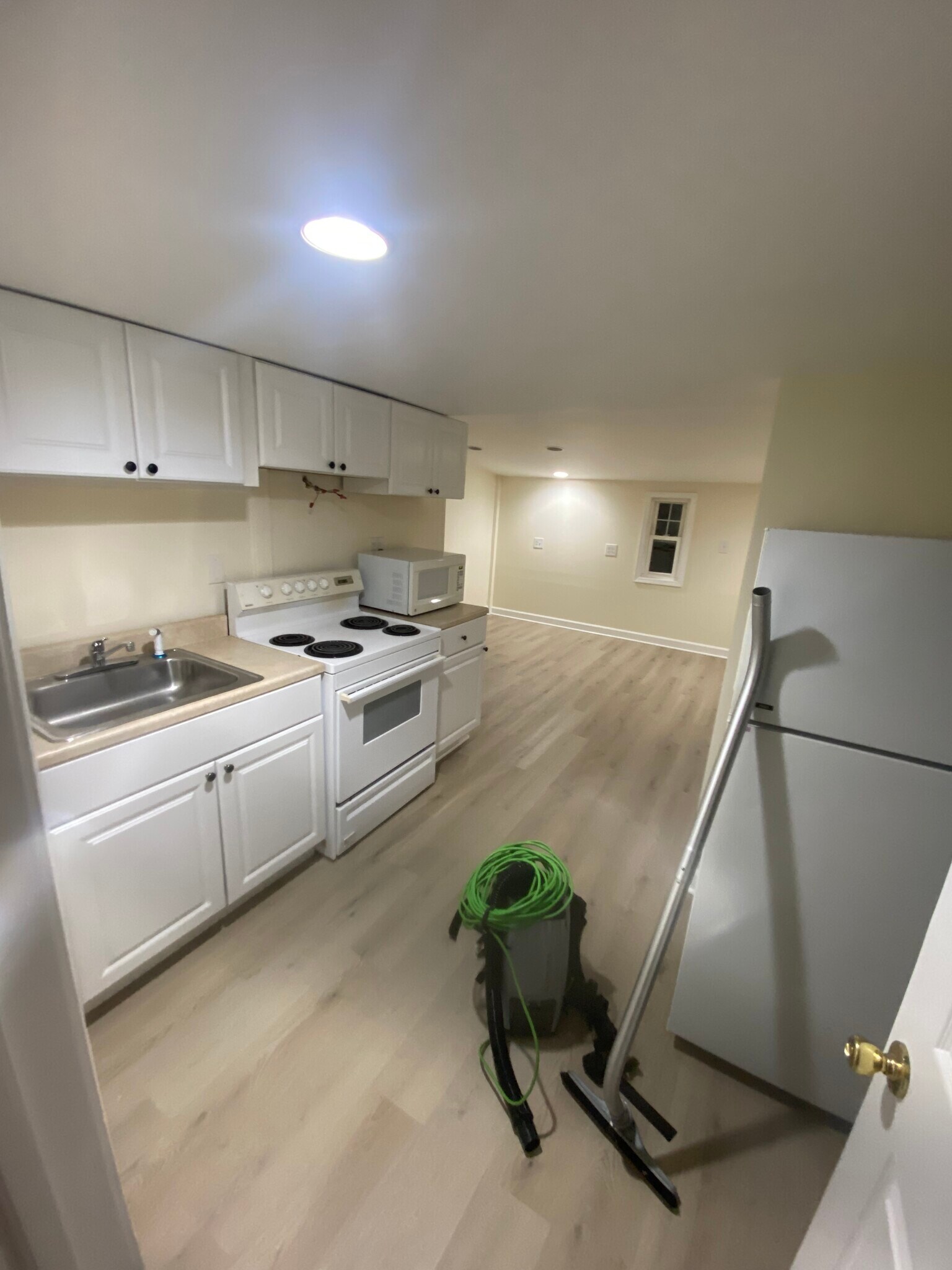 Building Photo - 112 Albright Ave