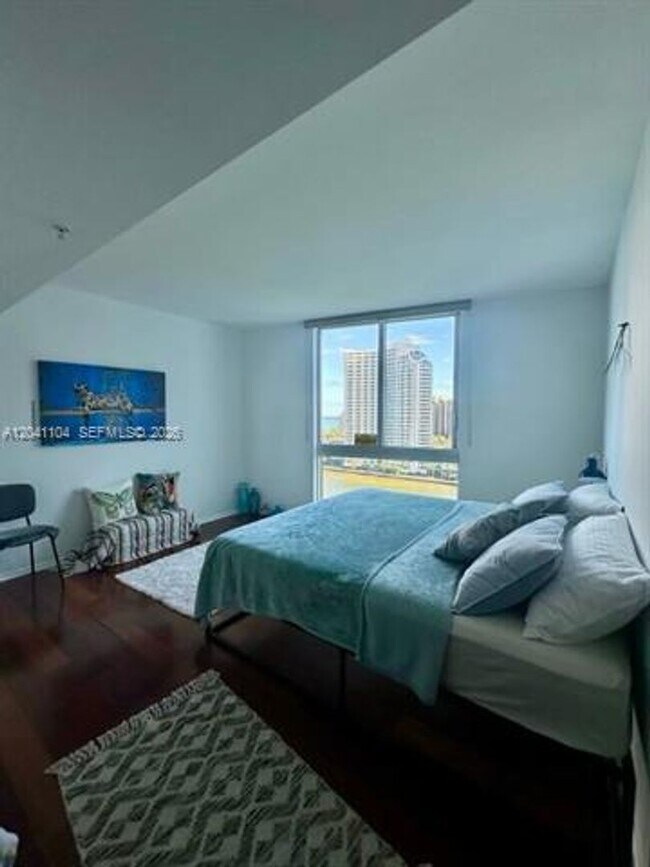 Building Photo - 325 S Biscayne Blvd