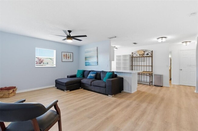 Building Photo - 2227 Montclair Dr