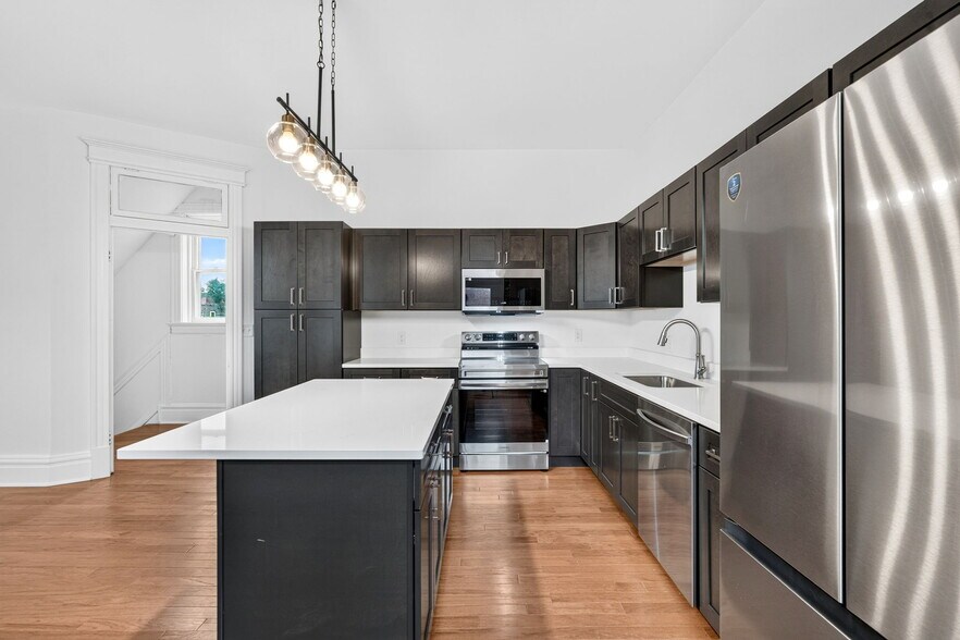 Building Photo - 2722 Armand Pl