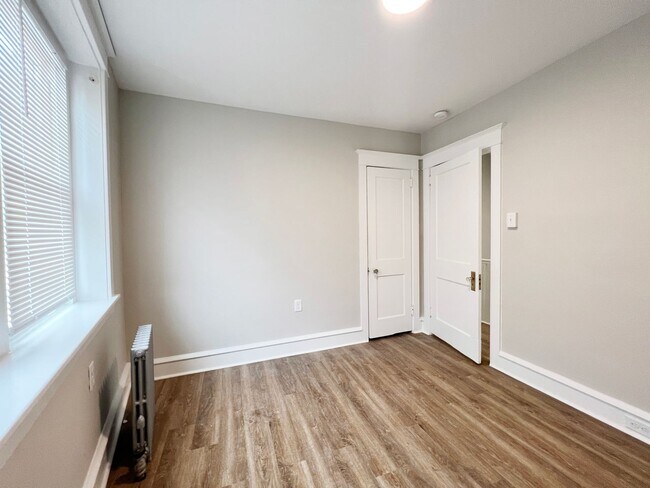 Building Photo - 193-197-197 E Lancaster Ave