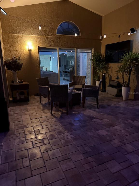 Building Photo - 314 Regency St