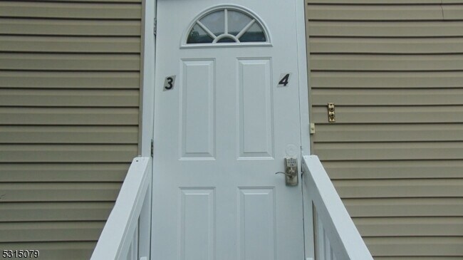 Building Photo - 26 Harrison St